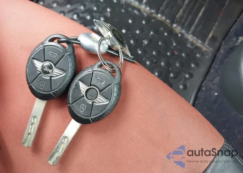 2005 Mini Cooper S z USA, uszkodzony, nr VIN WMWRH33495TF81939